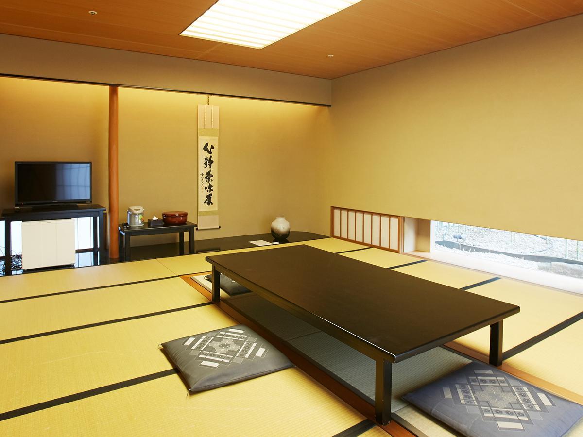 Готель Osaka Academia Екстер'єр фото