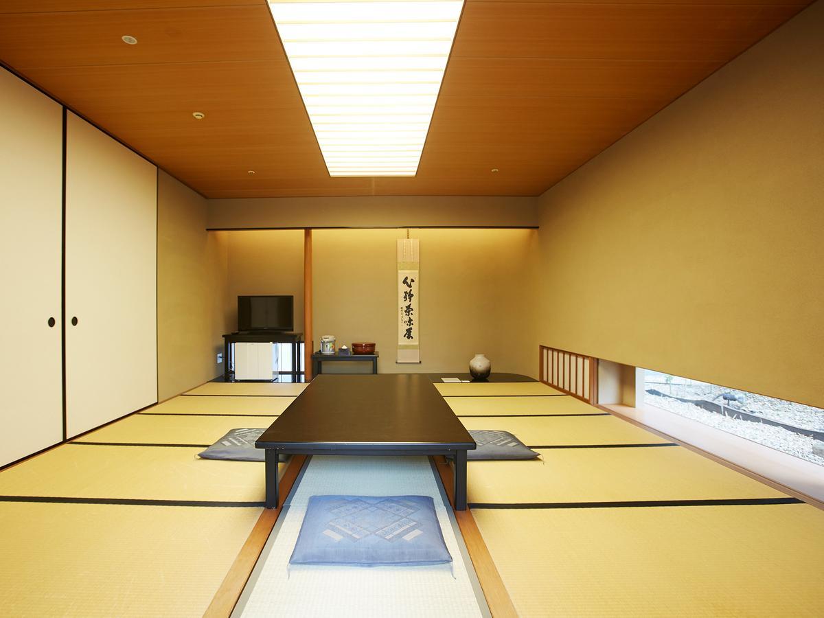 Готель Osaka Academia Екстер'єр фото